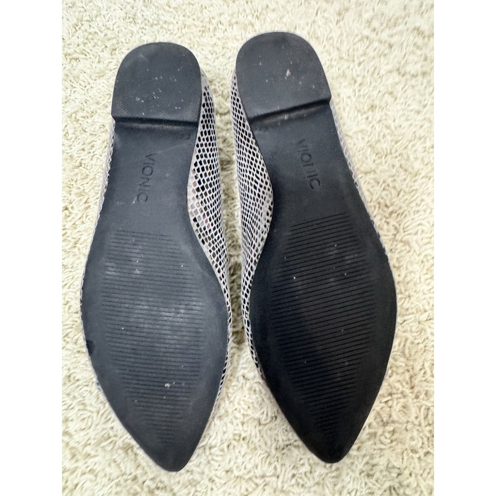 Vionic Caballo Shoes Flats Silver Snakeskin Print Leather Pointed Toe Size 9 - Picture 10 of 11